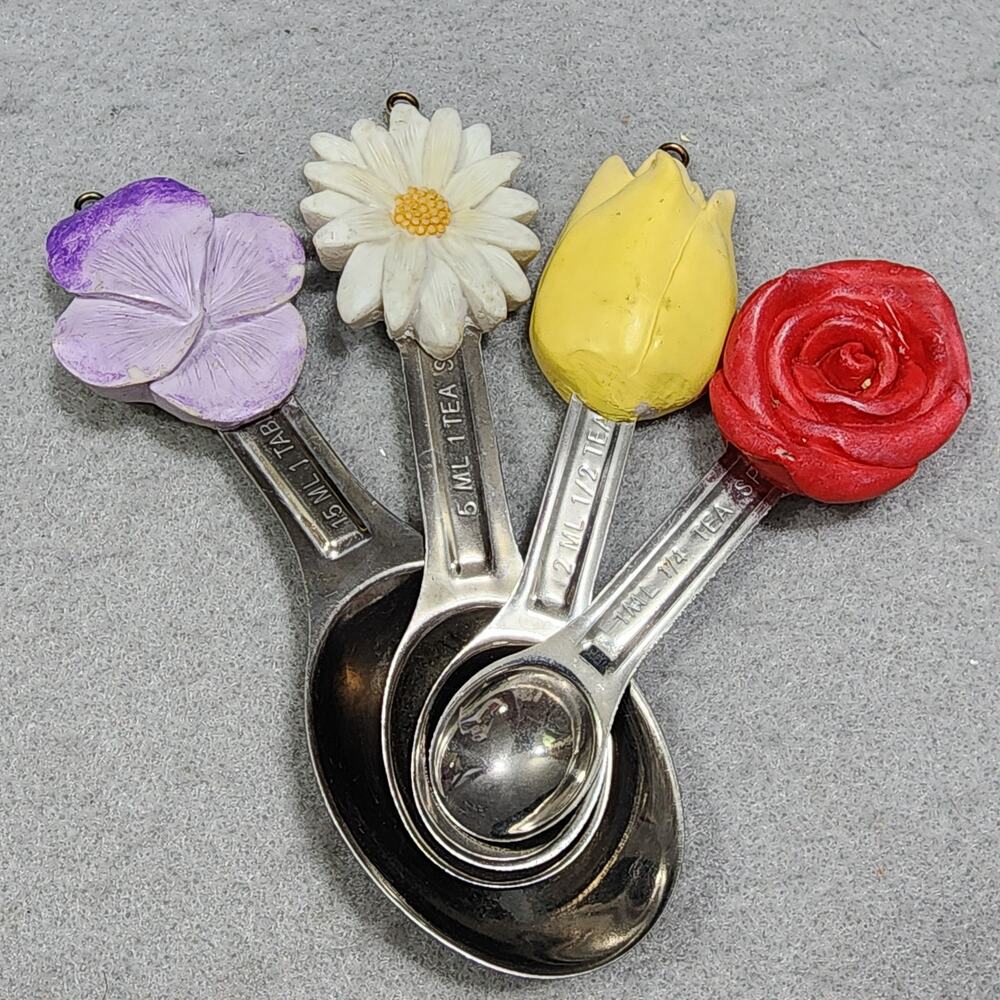 Sculpted Flower-Themed Nesting Measuring Spoons Silver Tone Handle Farmhouse